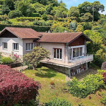 펜션 Lovely With Amazing Views! - Casa Laura 스트레사