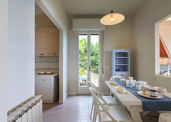 Vakantiehuis Lovely With Amazing Views! - Casa Laura Stresa