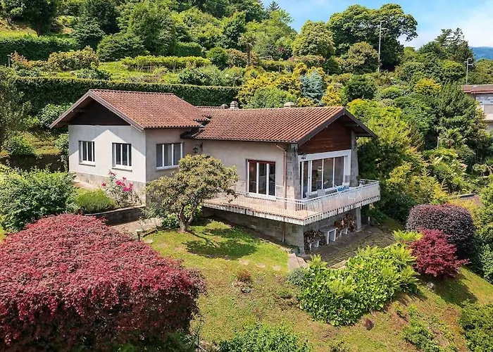 펜션 Lovely With Amazing Views! - Casa Laura 스트레사