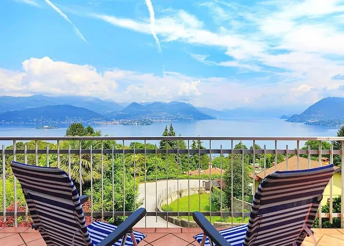 Lovely With Amazing Views! - Casa Laura 스트레사